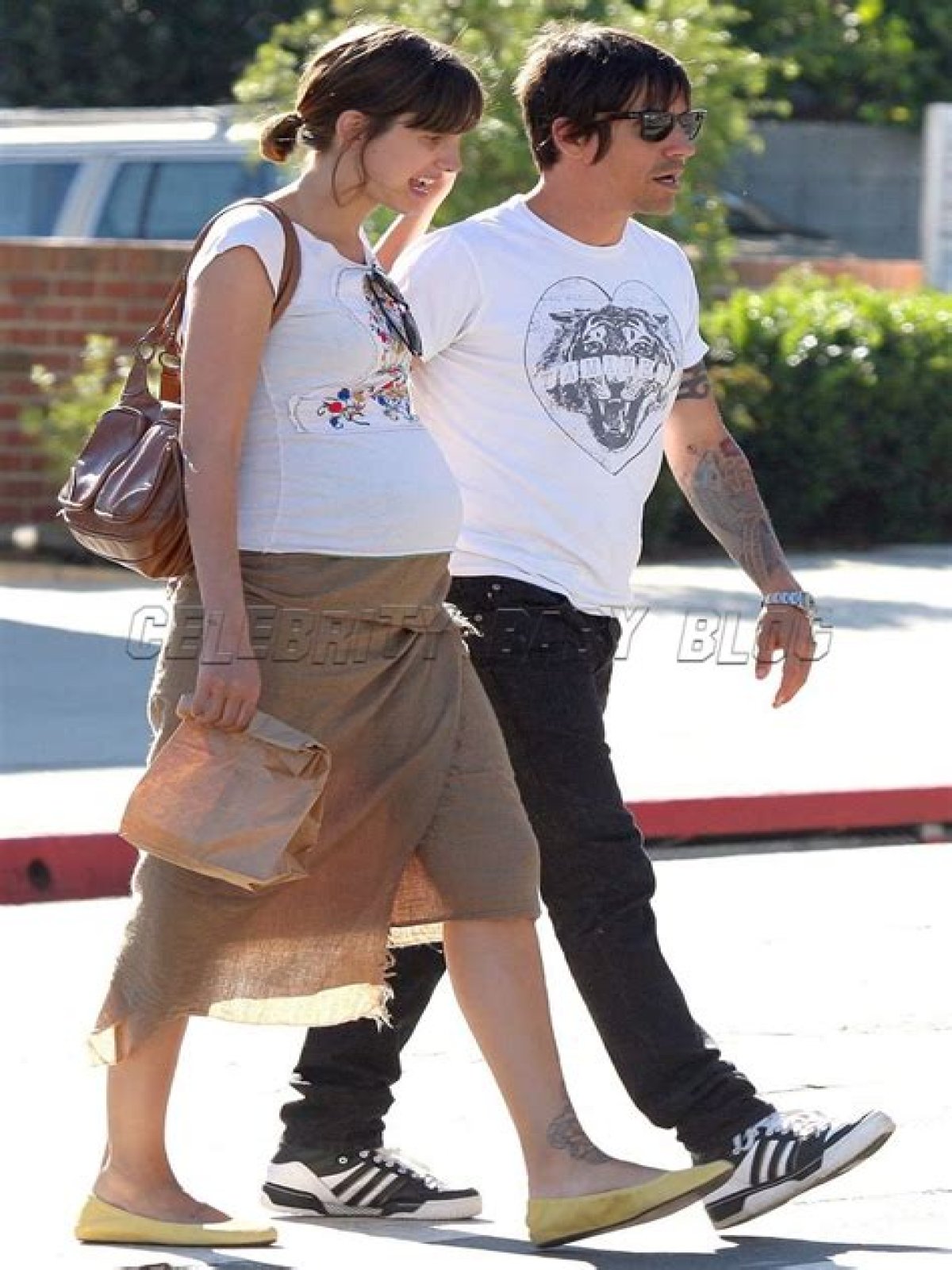 Unraveling The Mystery: Anthony Kiedis's 19-Year-Old Girlfriend
