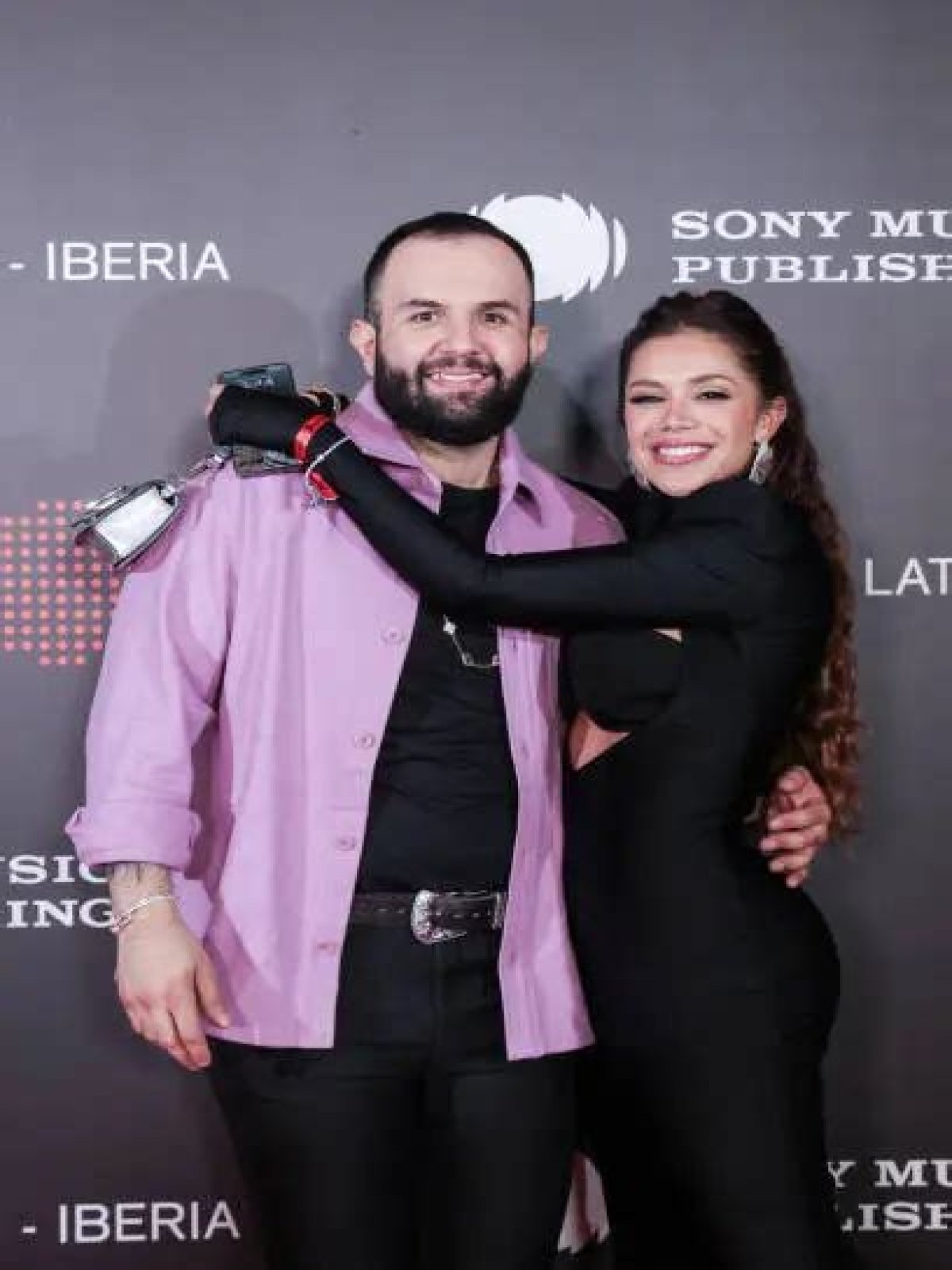 Unveiling The Secrets: Age And Intriguing Details Of Carin Leon's Wife Revealed